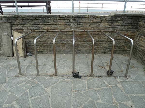 stupid bike stands at Carats 1.JPG